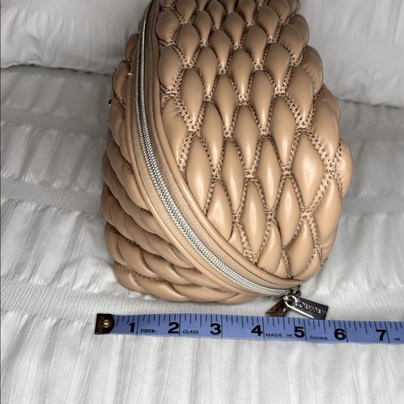 NWT Joan & David Bubble Diamond Quilted Dopp Kit Toiletry Organizer - Picture 10 of 15